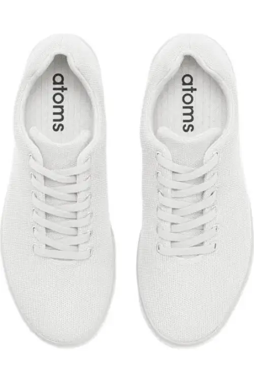 Model 000 in White